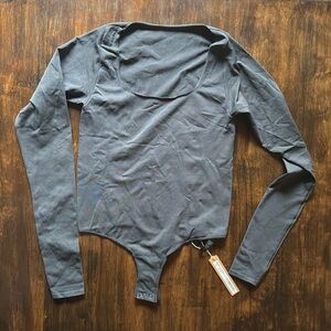 SKIMS Essential Long Sleeve Thong Bodysuit NWT
